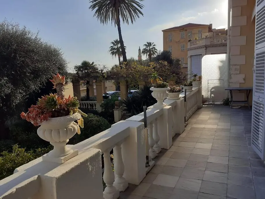דירות מנטון Loft Bellevue - Seaview - Wifi