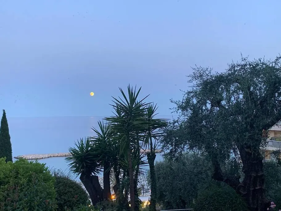 דירות מנטון Loft Bellevue - Seaview - Wifi 0*,